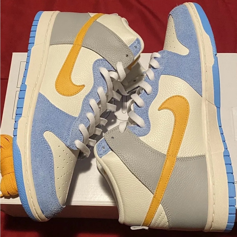 Nike Dunk High By You “University Blue/Wolf Grey) size 10.5